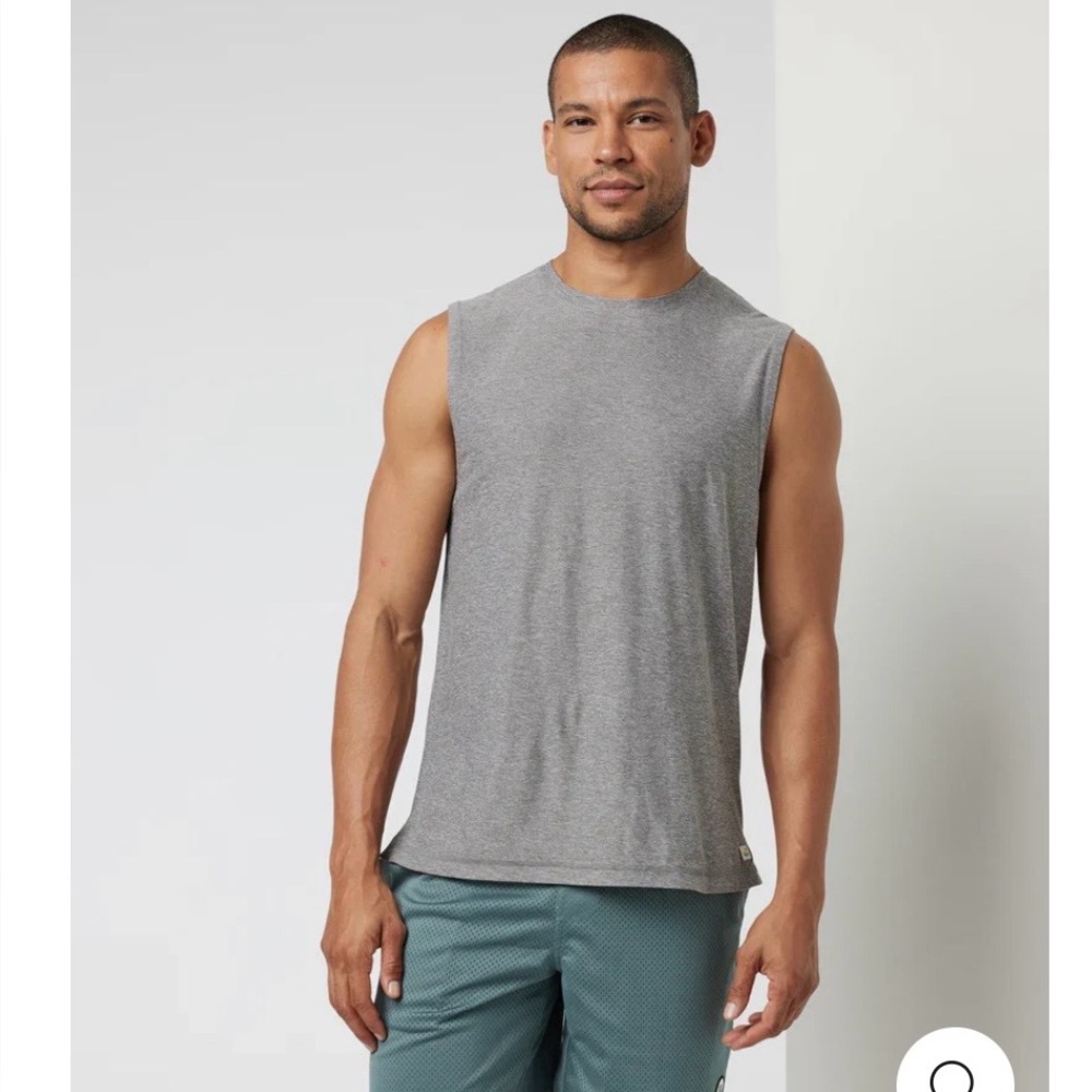 Vuori  Strato Muscle Tee Heather Grey XL Athletic NWT